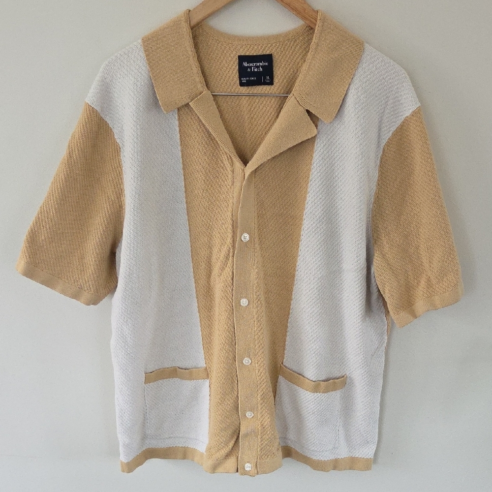 Abercrombie & Fitch Tan and White Knit Button Down Polo
